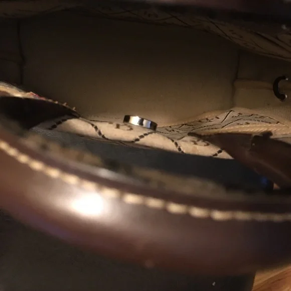 Dooney and Burke Tassel tote. - Picture 4 of 6